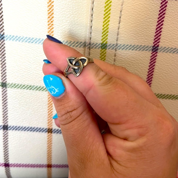 SILVER IRISH RINGS - Picture 6 of 8